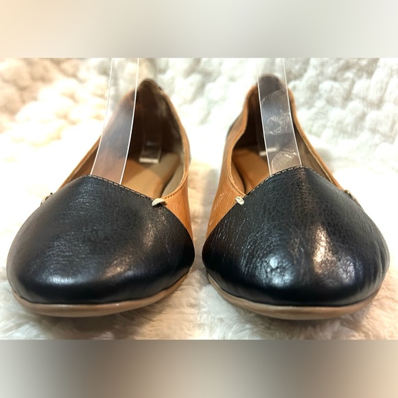 Bueno Black Tan  Soft Leather slip on ballet flat women’s size 7 - Picture 6 of 10
